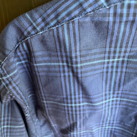 Kenneth Cole Reaction slim fit long sleeve, button down shirt  - Men's Large - Picture 6 of 11